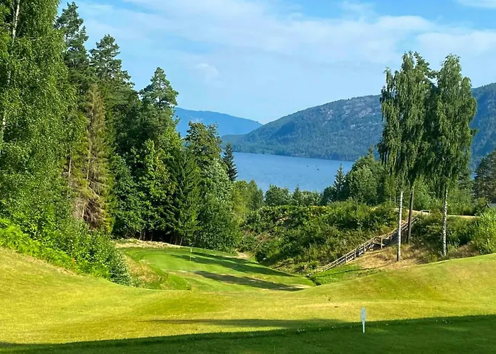 Family House With View Near The Telemark Canal Hébergement de vacances